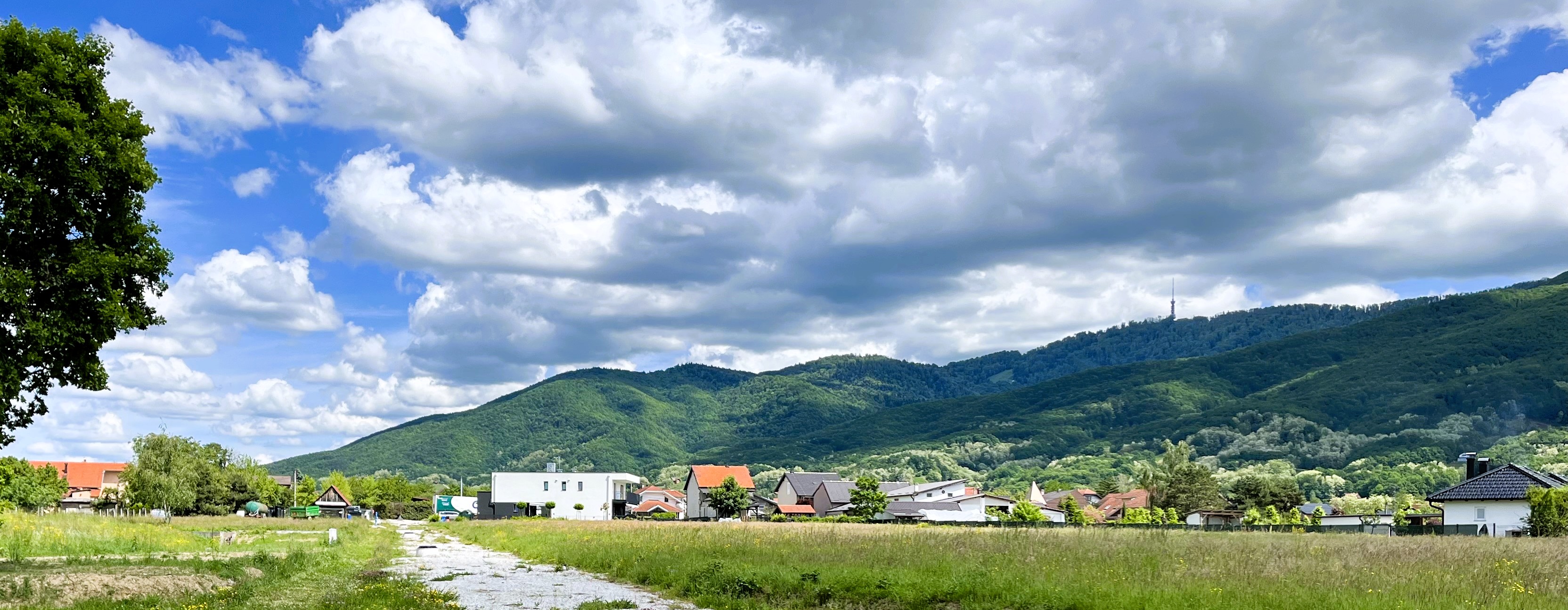 Pogled na Bistru i obronke Medvednice u okolici projekta Bistra Park